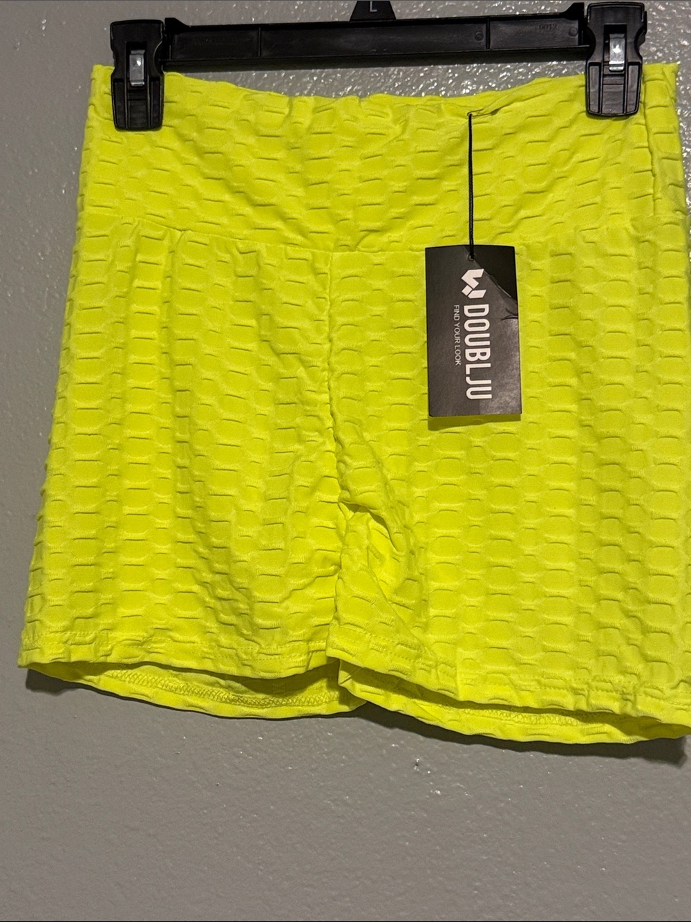 Doublju Neon Yellow Textured Bike Scrunch Booty Shorts Size L